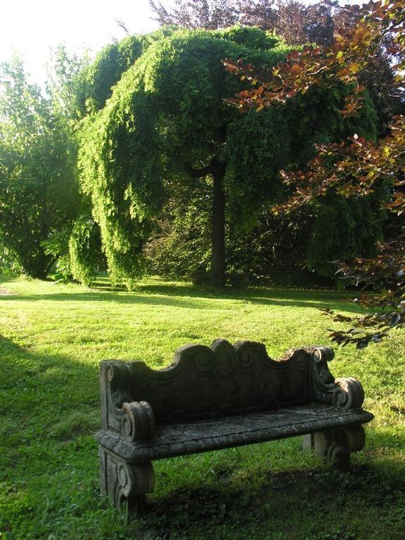 Il Giardino Di Iside Bed & Breakfast Roletto Bagian luar foto
